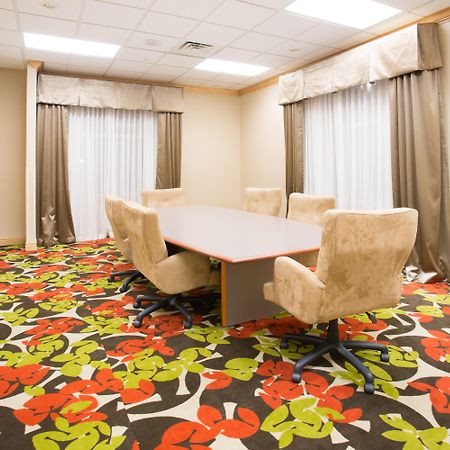 Holiday Inn Express Hotel & Suites Lexington By Ihg Exterior photo