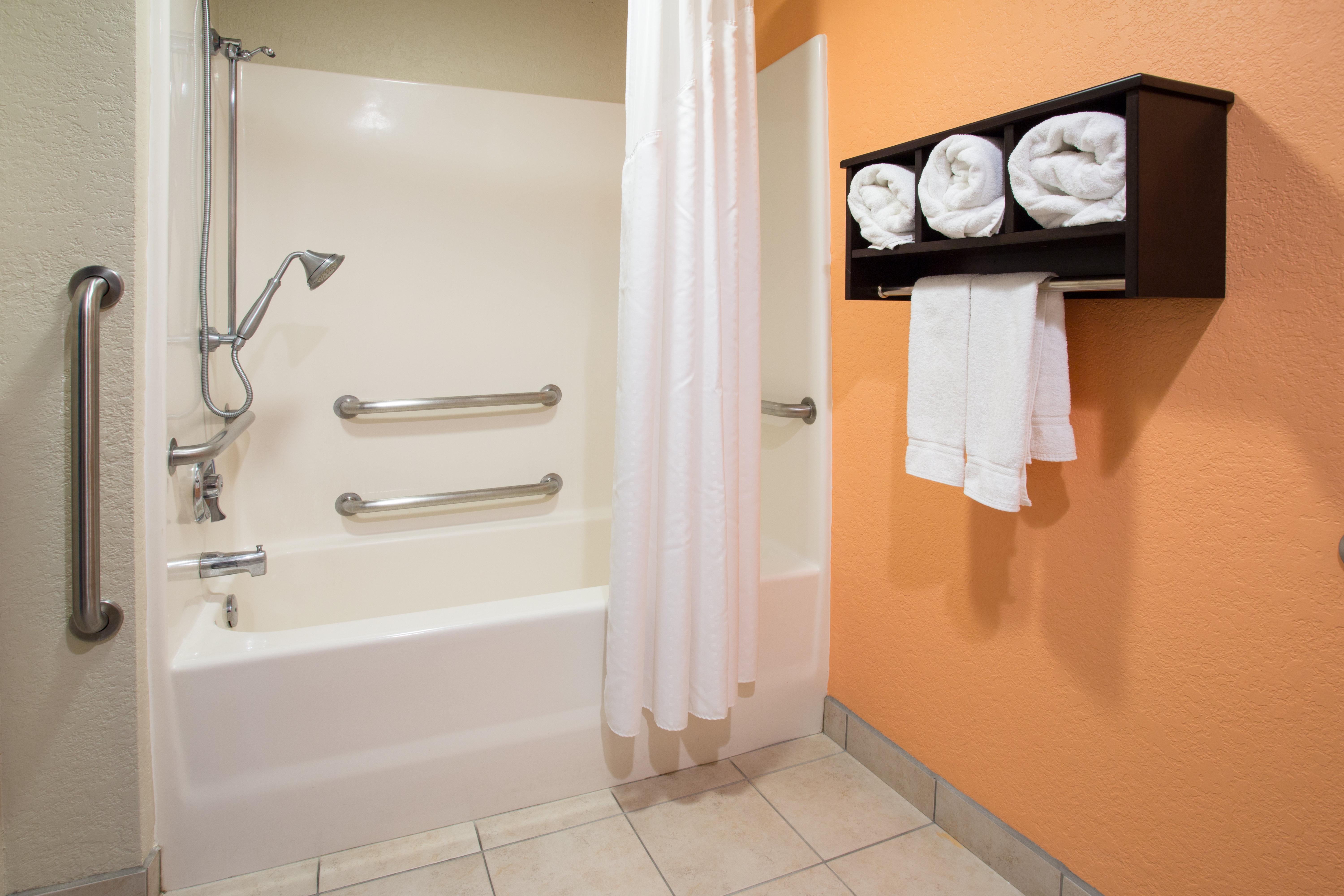 Holiday Inn Express Hotel & Suites Lexington By Ihg Exterior photo