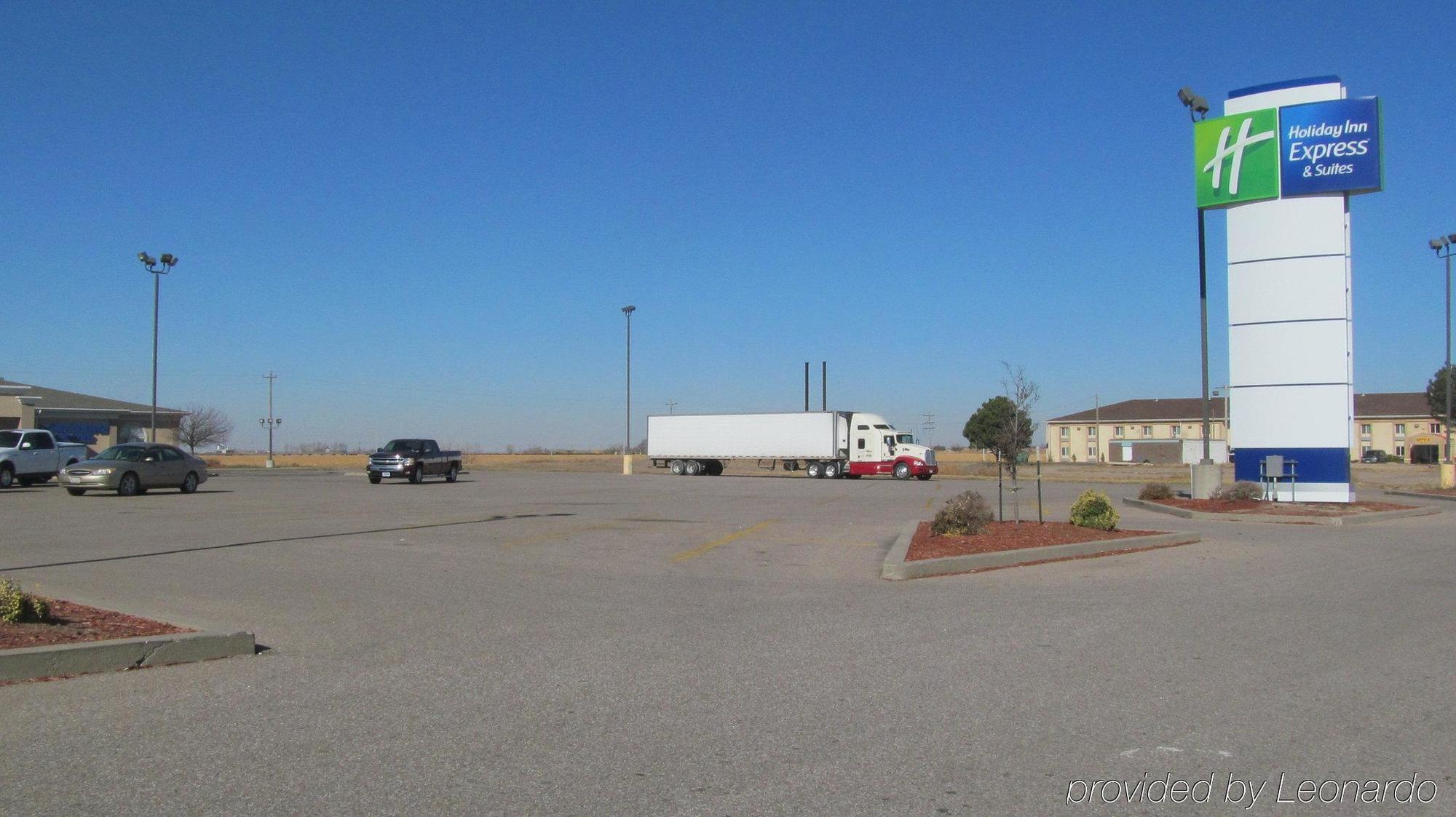 Holiday Inn Express Hotel & Suites Lexington By Ihg Exterior photo